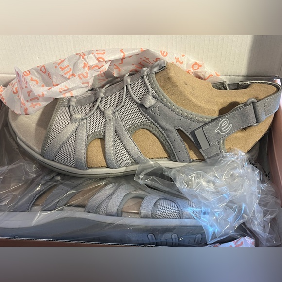 Easy Spirit Womens Spark 2 Gray Mesh Ankle Strap Slingback Sandals Shoes NIB 9 - Picture 2 of 5